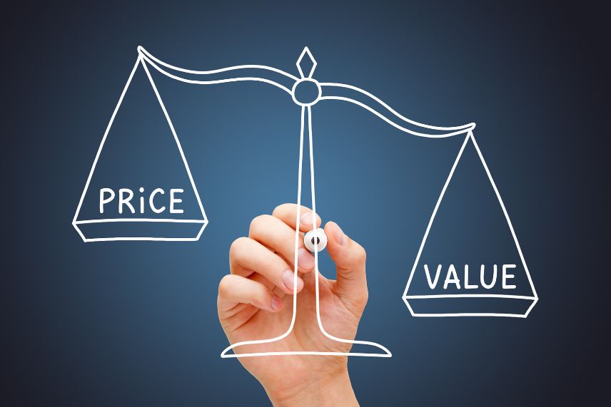 a hand drawing of a scale with price and value written on it, representing price skimming strategy