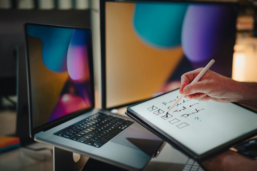 How Device Health Impacts SaaS Performance and Team Productivity